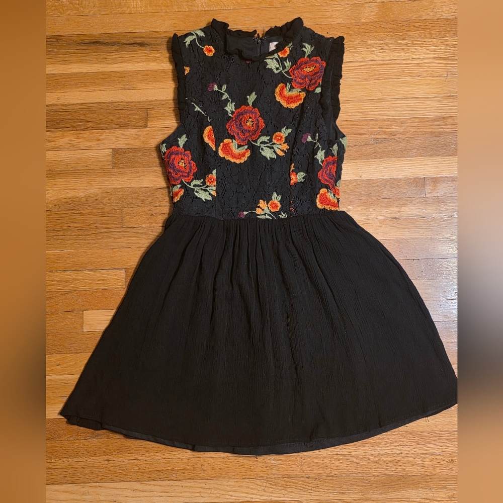 Altar’d State S Floral Embroidered Dress Y2K Embroidered Whimsygoth Pinup Lace